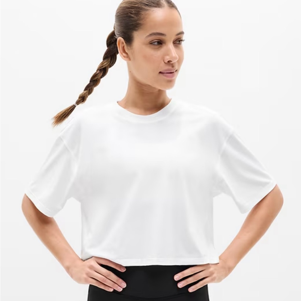NWT Athleta Ultimate Crop Tee